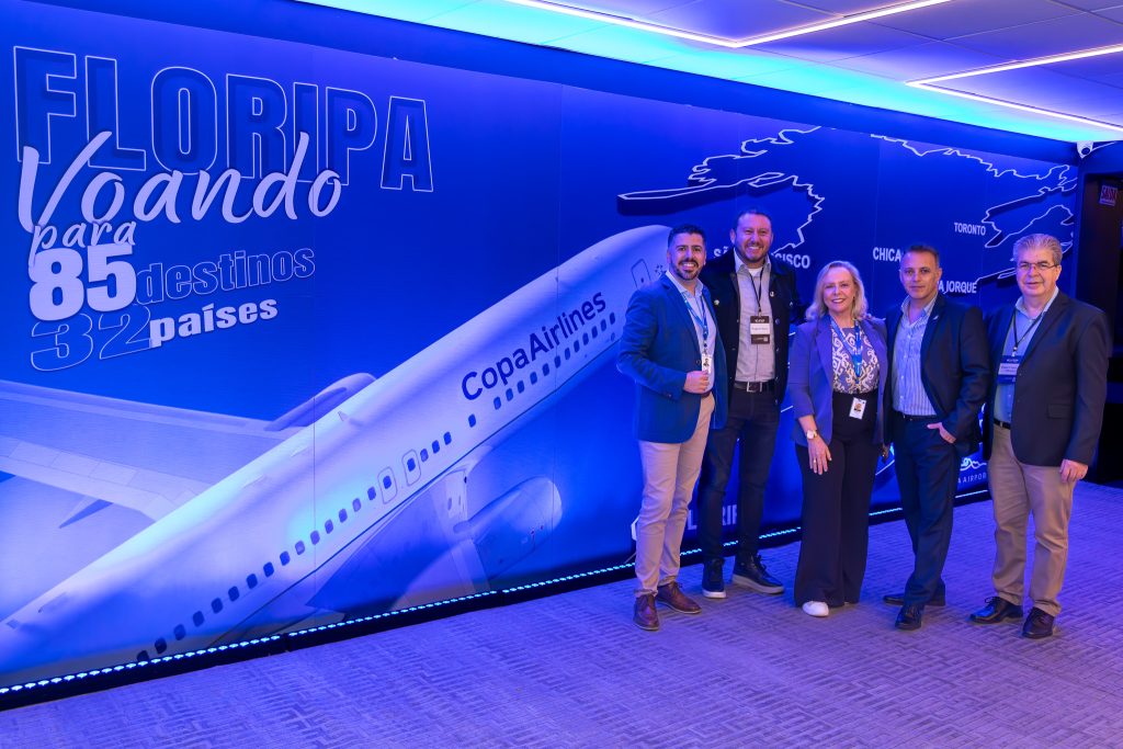 Equipe Copa Airlines recebeu os convidados nos três ambientes do Rooftop